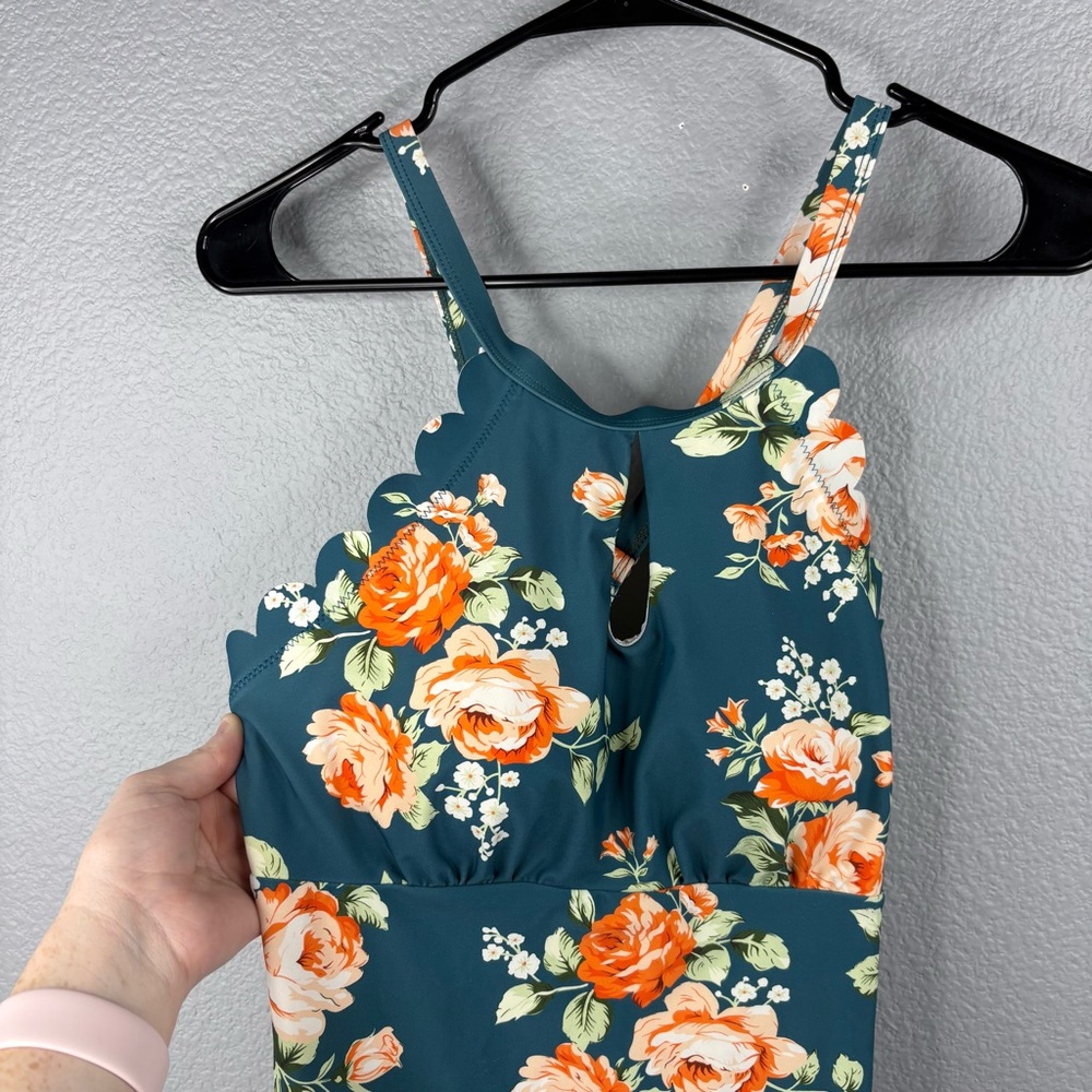 Cupshe Teal Floral Scalloped One Piece Swimsuit - Picture 5 of 13